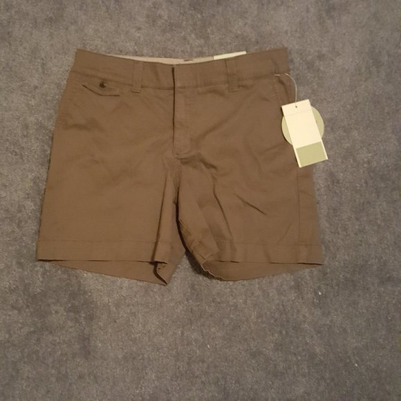 dark brown khaki shorts